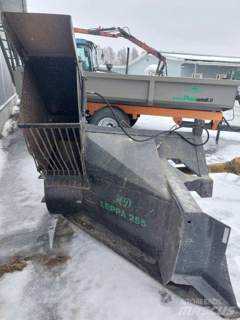 Leppä HD 255 Snow throwers