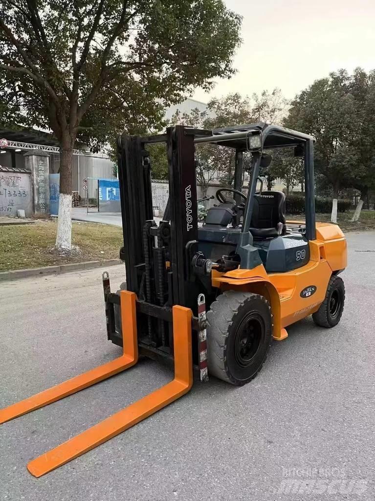 Toyota FD 50 Diesel trucks