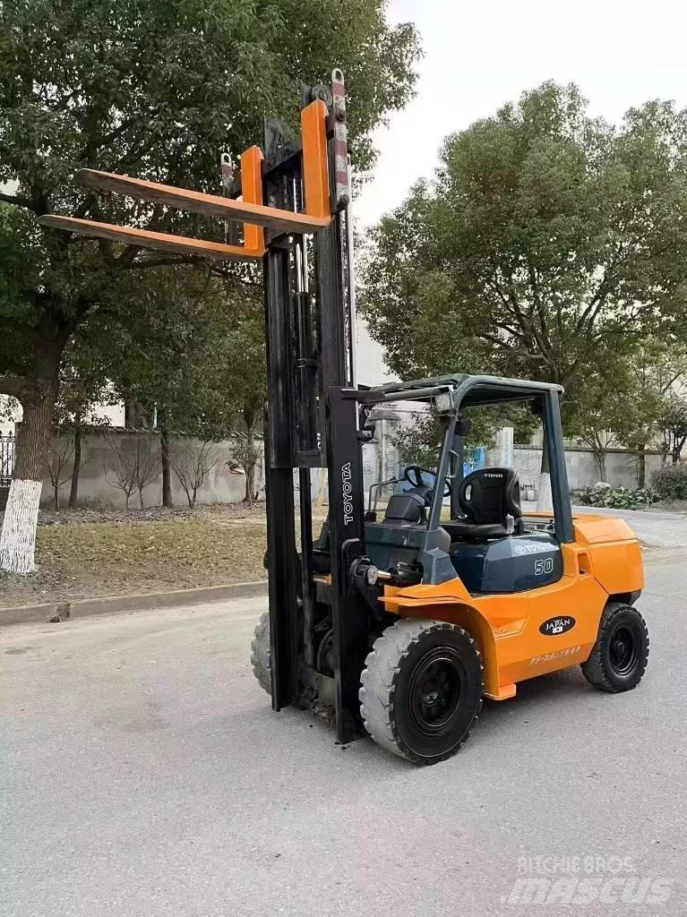 Toyota FD 50 Diesel trucks