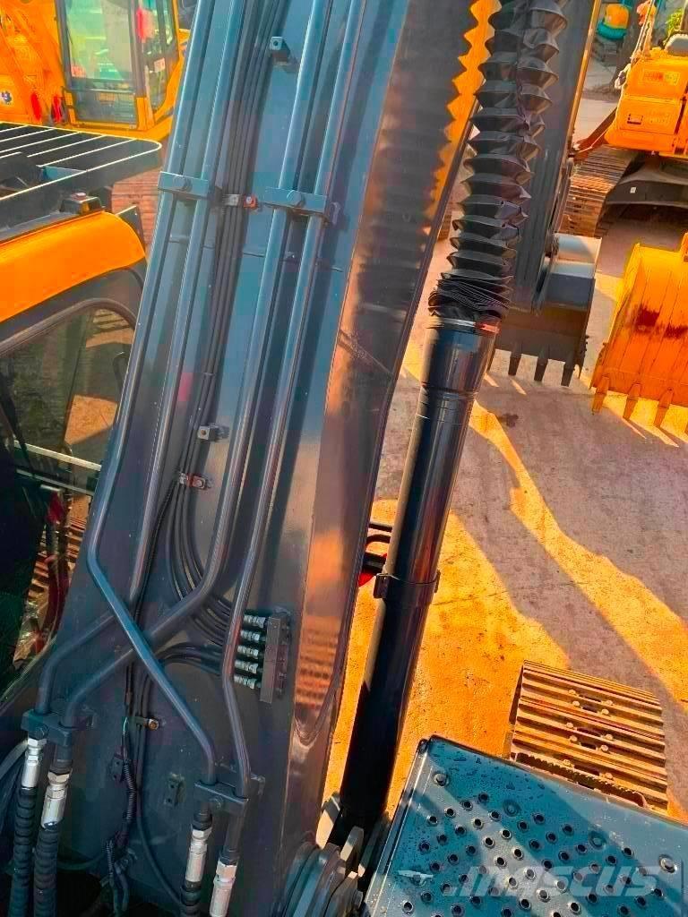 Volvo EC 210 Crawler excavators