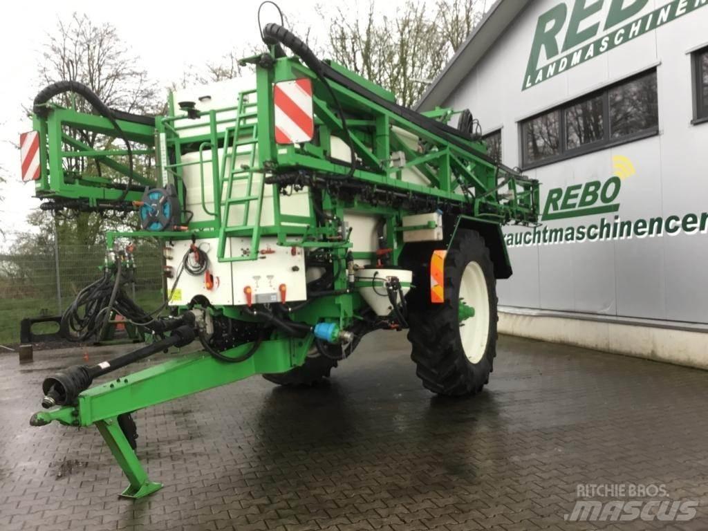 CHD F 7033 A Trailed sprayers