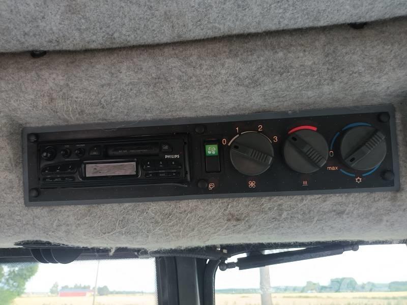 Valmet 8100 Tractors