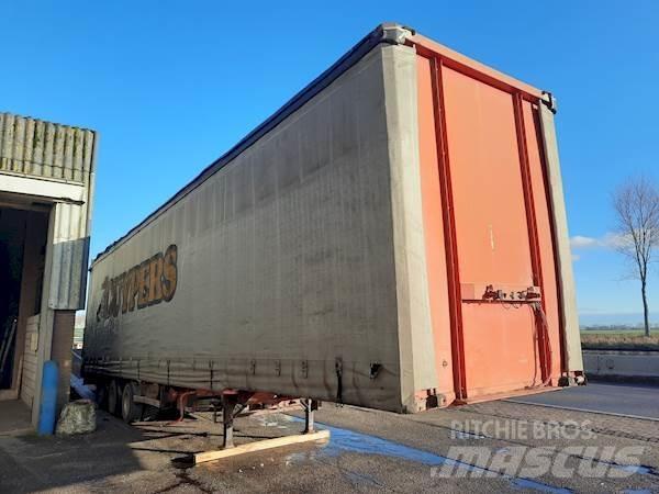Renders 12.27E Curtain sider semi-trailers
