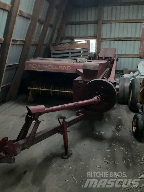 New Holland Hayliner Square balers