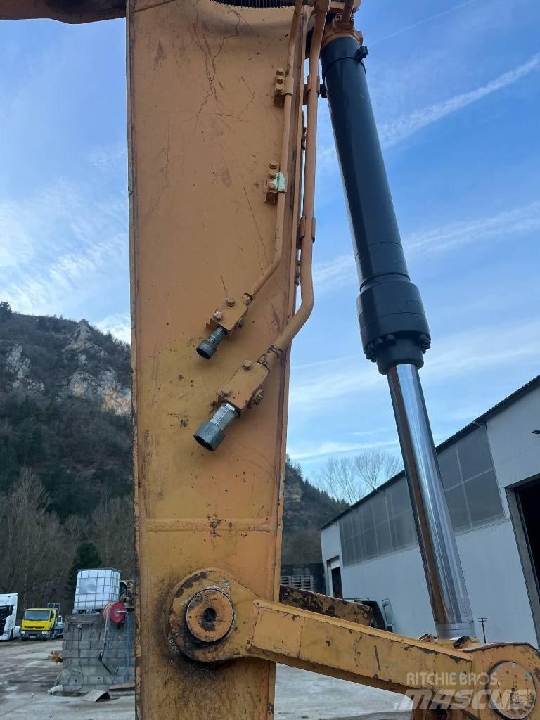 CASE CX 250 D Crawler excavators