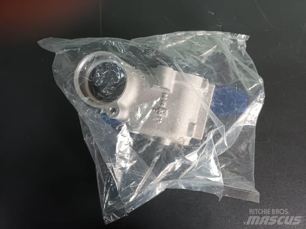 Volvo PIPE 1549312 Engines