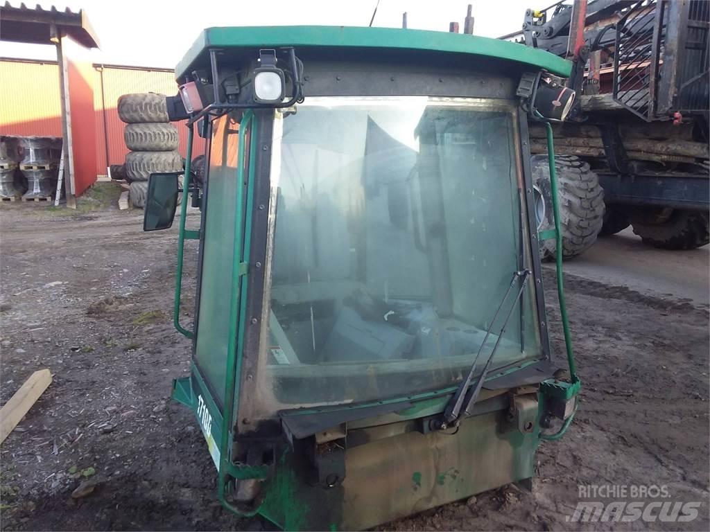 Timberjack 1710d Cabins and interior