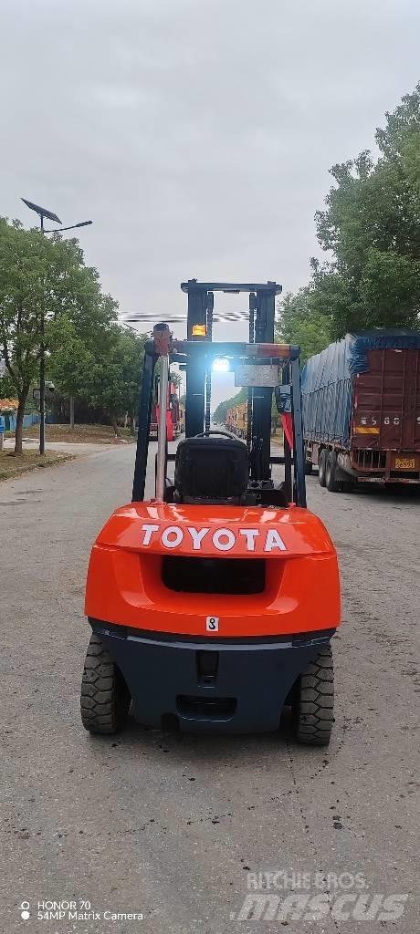 Toyota FD 50 Diesel trucks