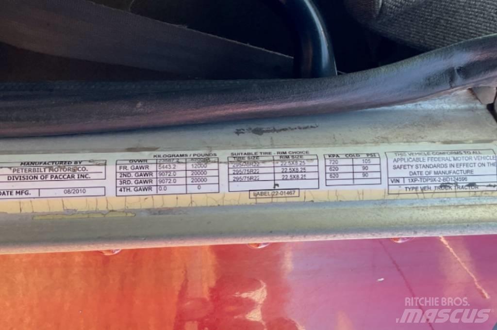 Peterbilt 367 Prime Movers