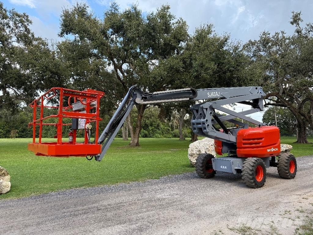 SkyJack SJ 63 AJ Articulated boom lifts