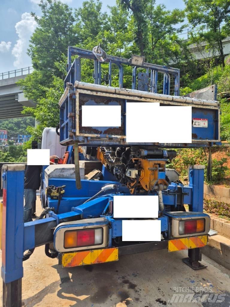 Jinwoo JW280 Truck mounted platforms