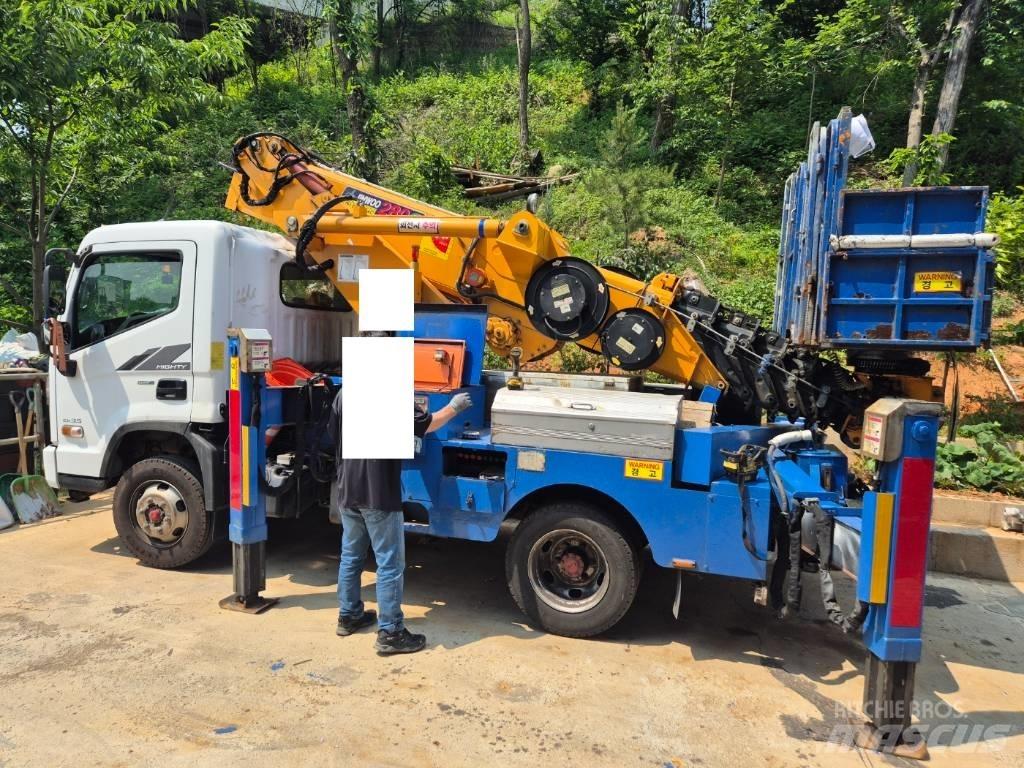 Jinwoo JW280 Truck mounted platforms
