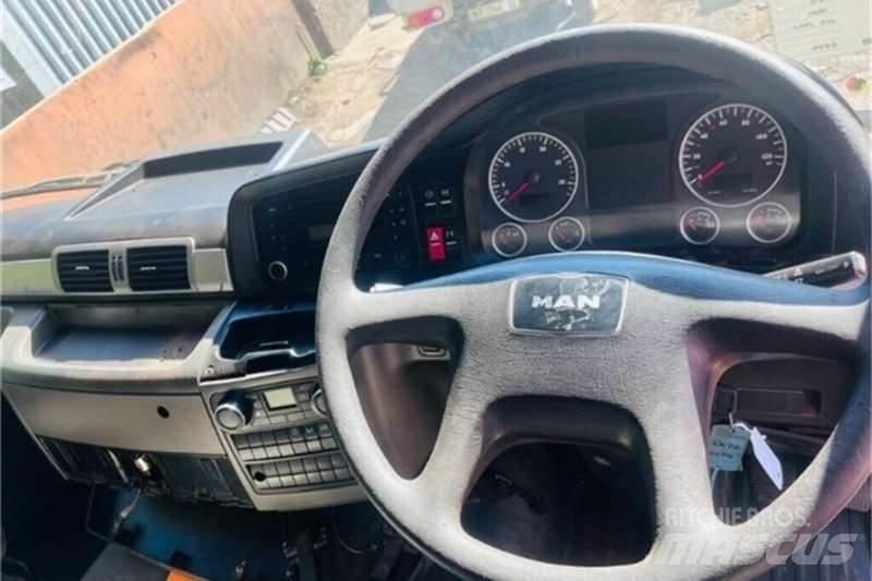 MAN 33 SERIES Other trucks