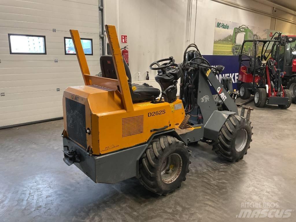 GiANT 262 S Multi-purpose loaders