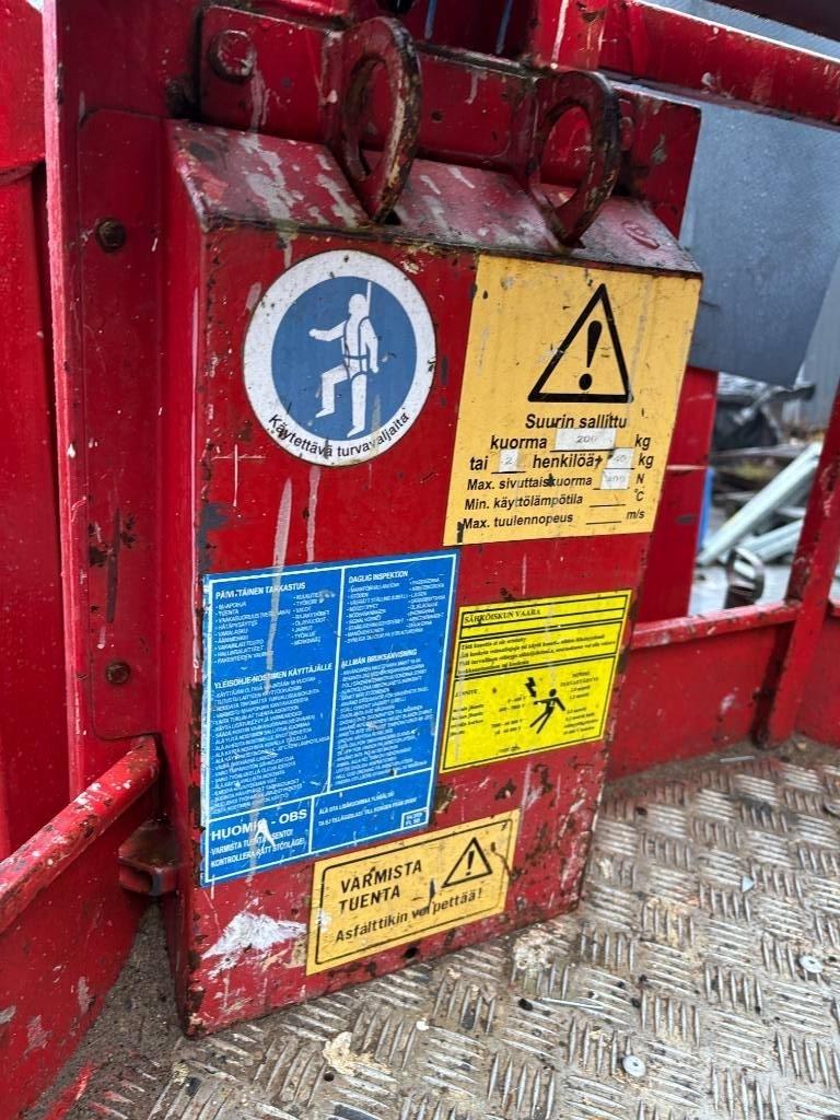 Leguan 110 Used Personnel lifts and access elevators