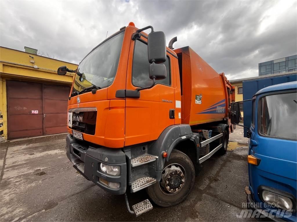 MAN TGM 18.250 4X4 Chassis Cab trucks