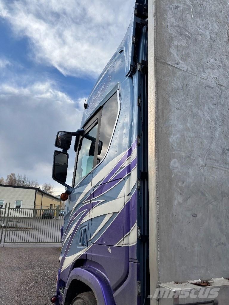 Scania R730B6X4NB Timber trucks