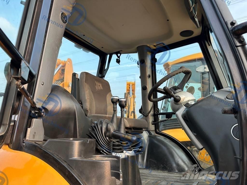 JCB 4 CX Backhoe