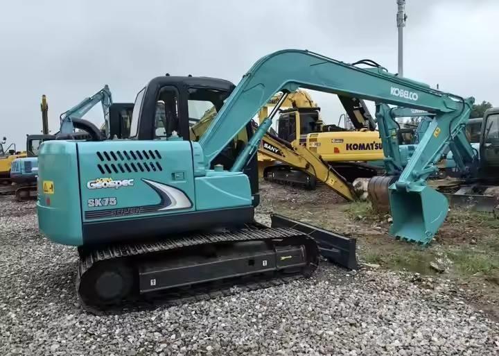 Kobelco SK75 Crawler excavators
