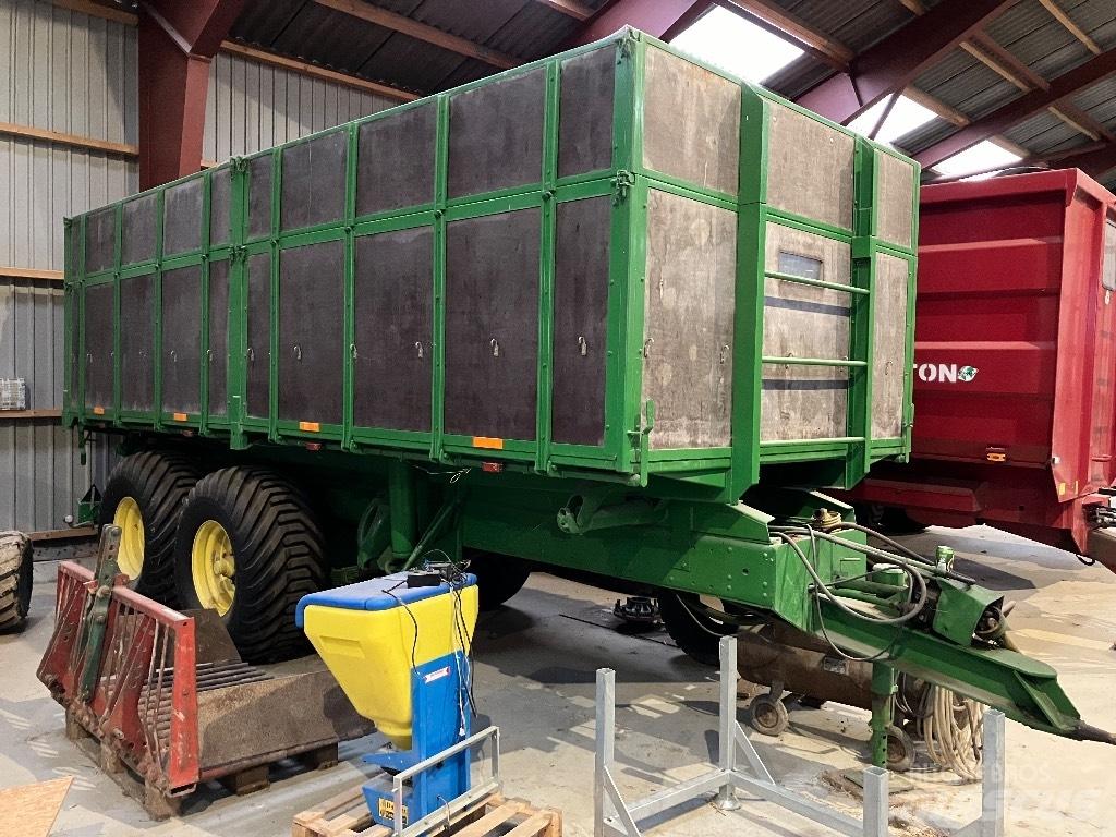 Ukurant 15 Tipper trucks