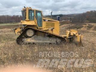 CAT D6N Crawler dozers