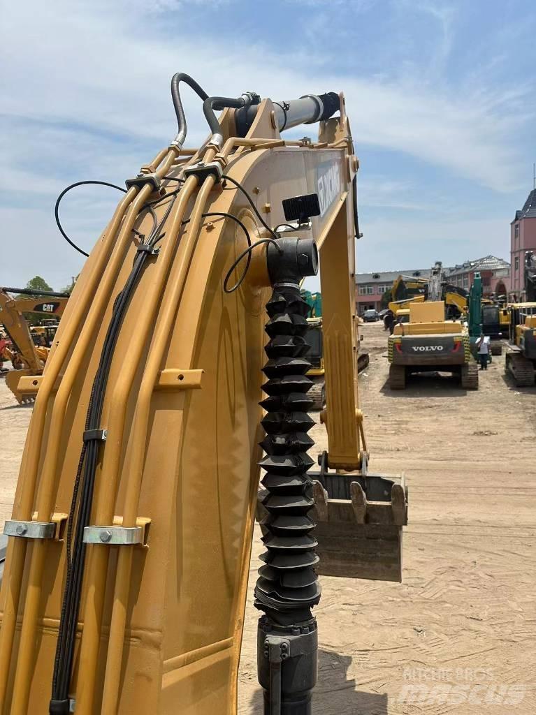 XCMG XE 215 DA Crawler excavators