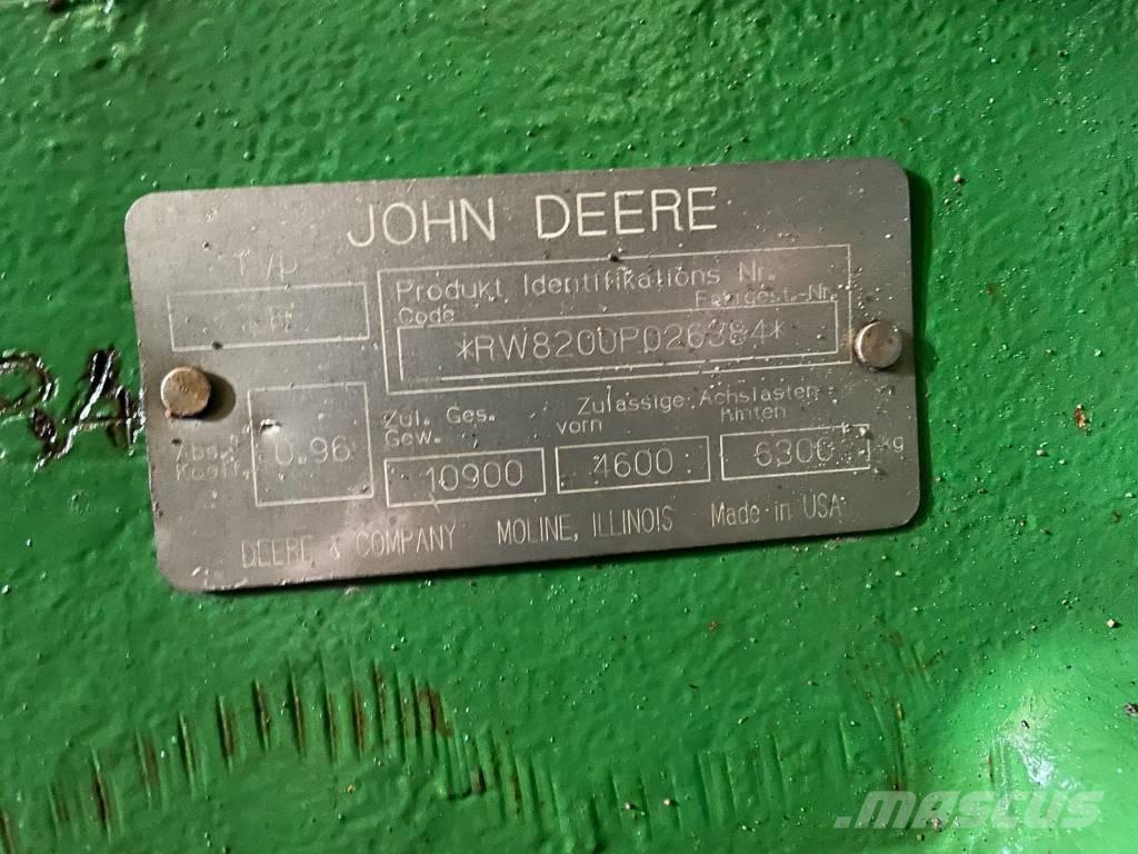 John Deere 8200 Tractors