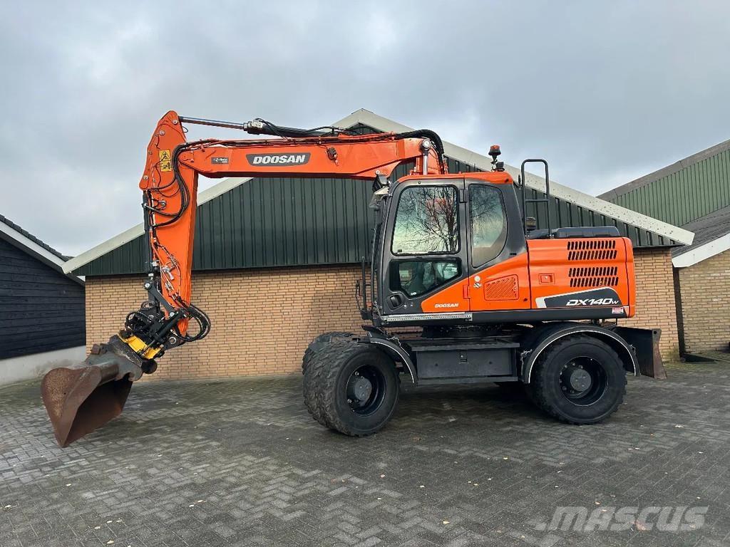 Doosan DX140W-5 Wheeled excavators