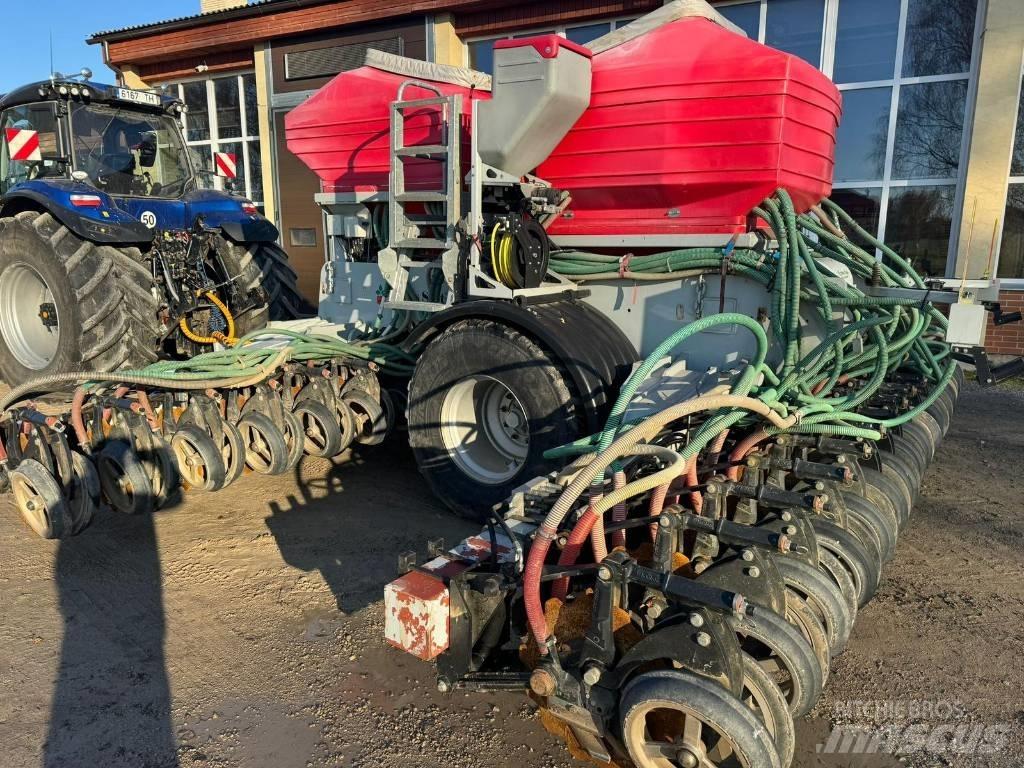  CrossSlot NoTillage Drills