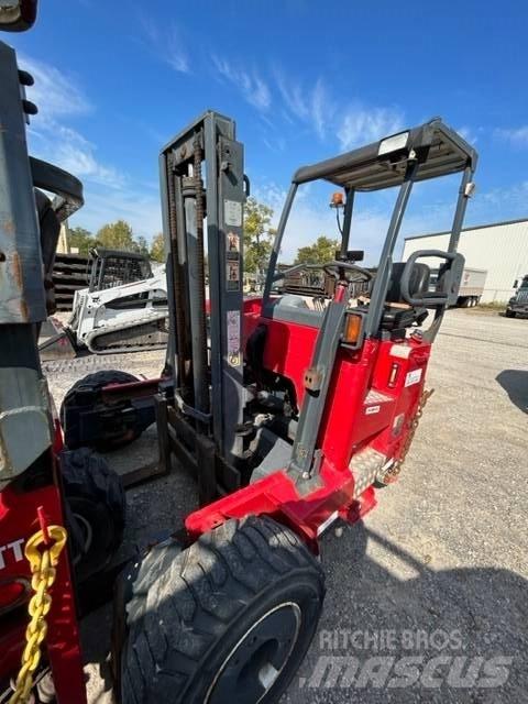 Moffett 4way m55.4 Rough terrain truck