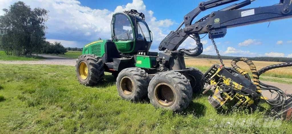 John Deere 1170 E Harvesters