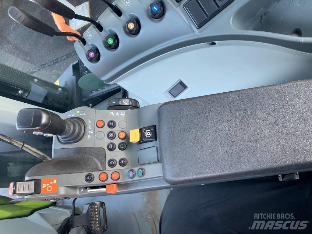 CLAAS Axion 830 CIS Tractors