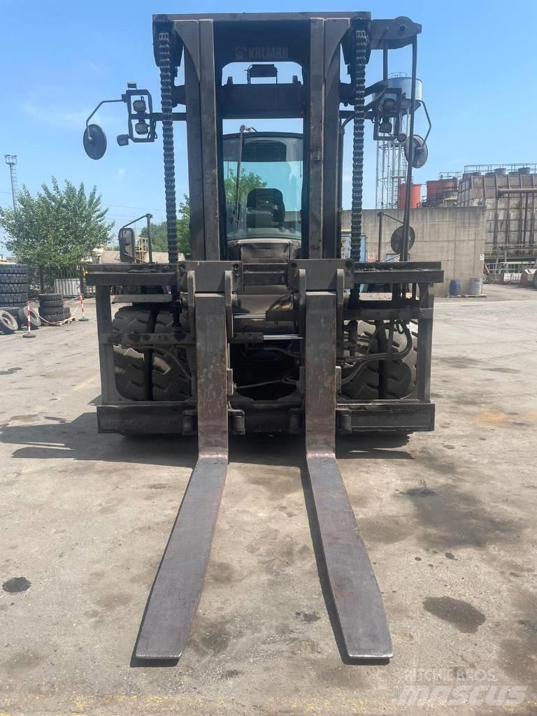 Kalmar DCG 250-12LB Diesel trucks