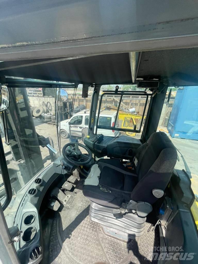Kalmar DCG 250-12LB Diesel trucks