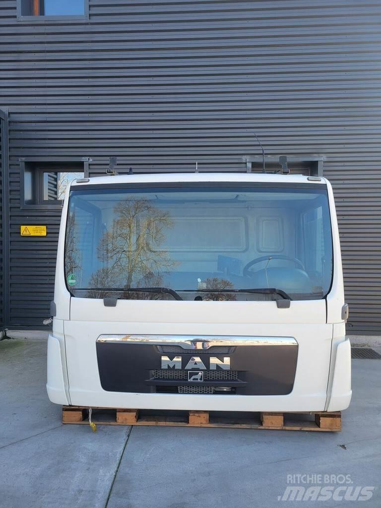 MAN TGM - Day cab Cabins and interior
