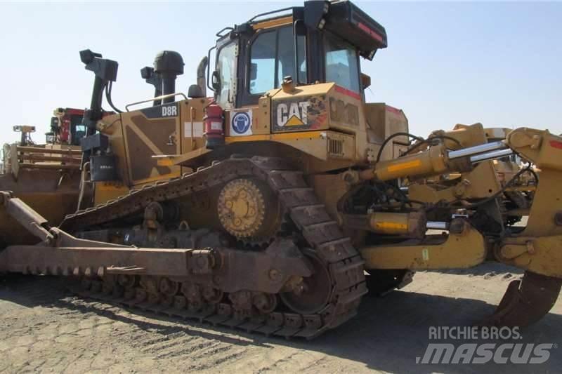 CAT D8R Crawler dozers