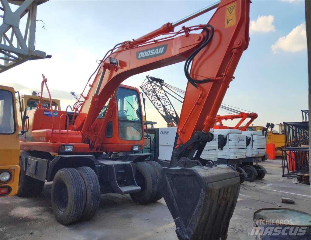 Doosan DH 150 W-7 Wheeled excavators