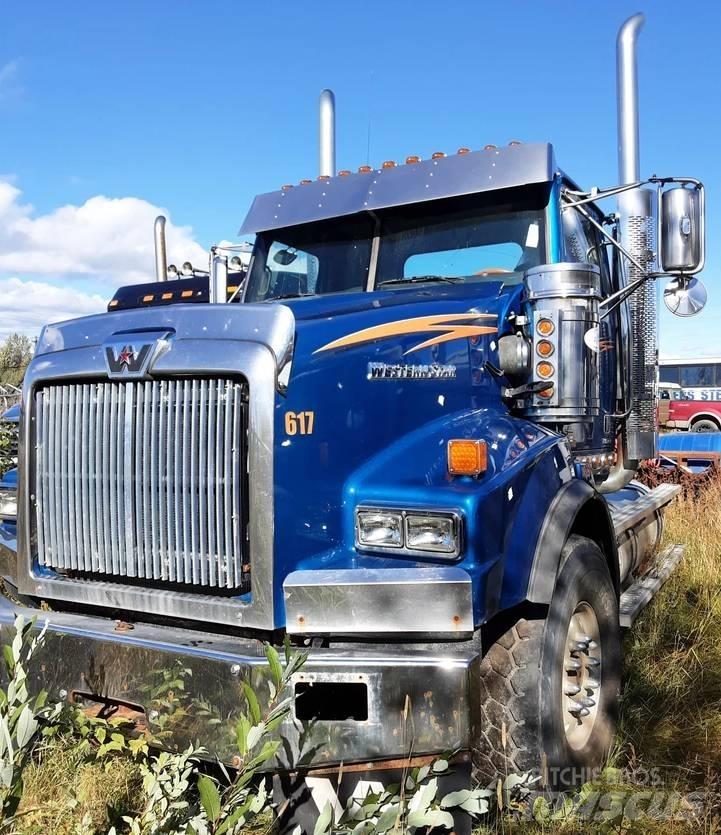 Western Star 4900SA Prime Movers