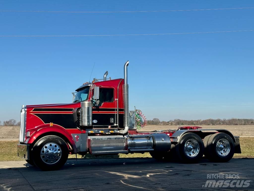 Kenworth W900 Prime Movers