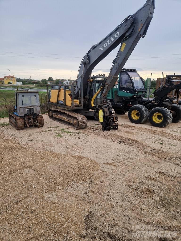Volvo 220el Excavators