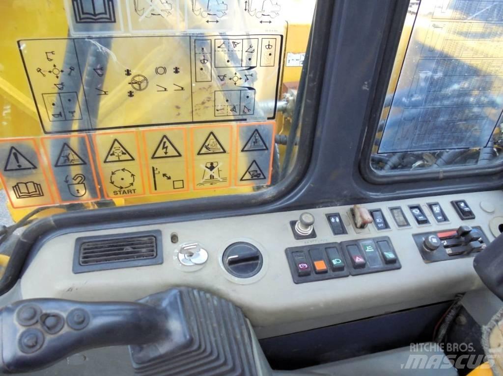 Komatsu PW 130ES-6K Wheeled excavators