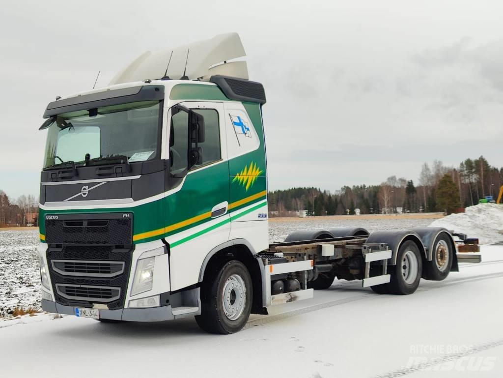 Volvo FH 13 Chassis Cab trucks