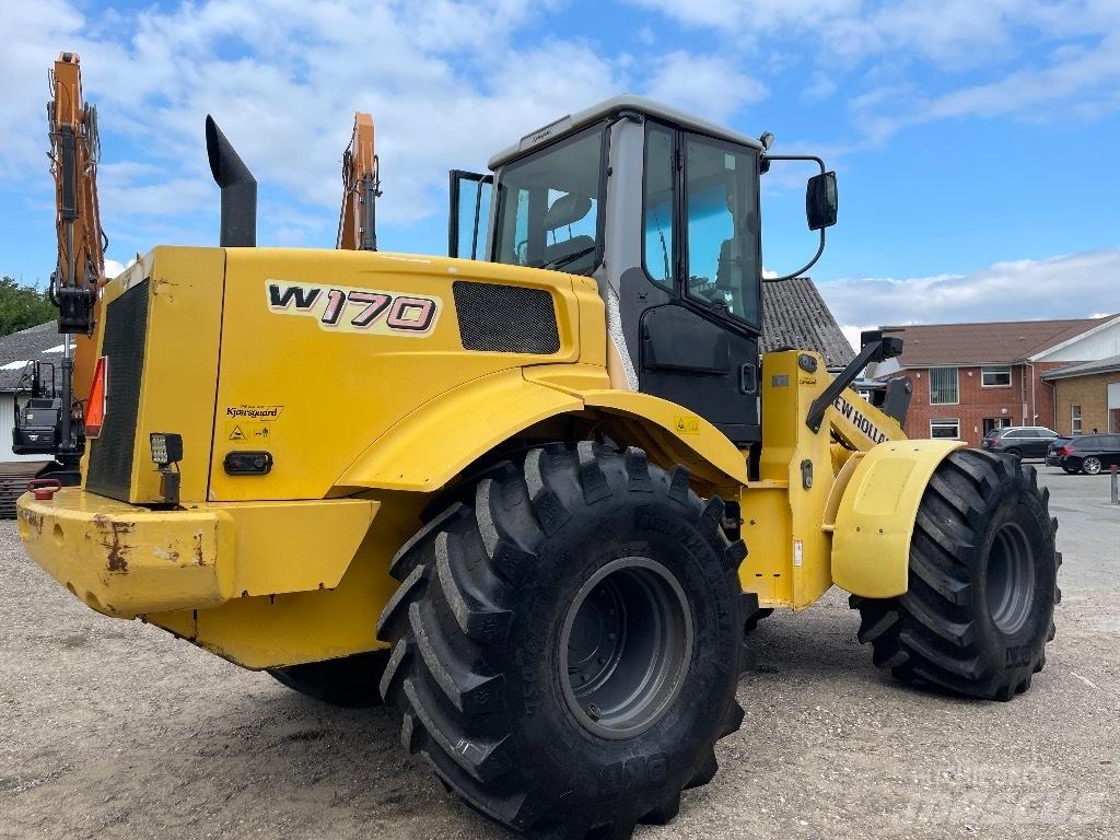 New Holland W 170 Wheel loaders
