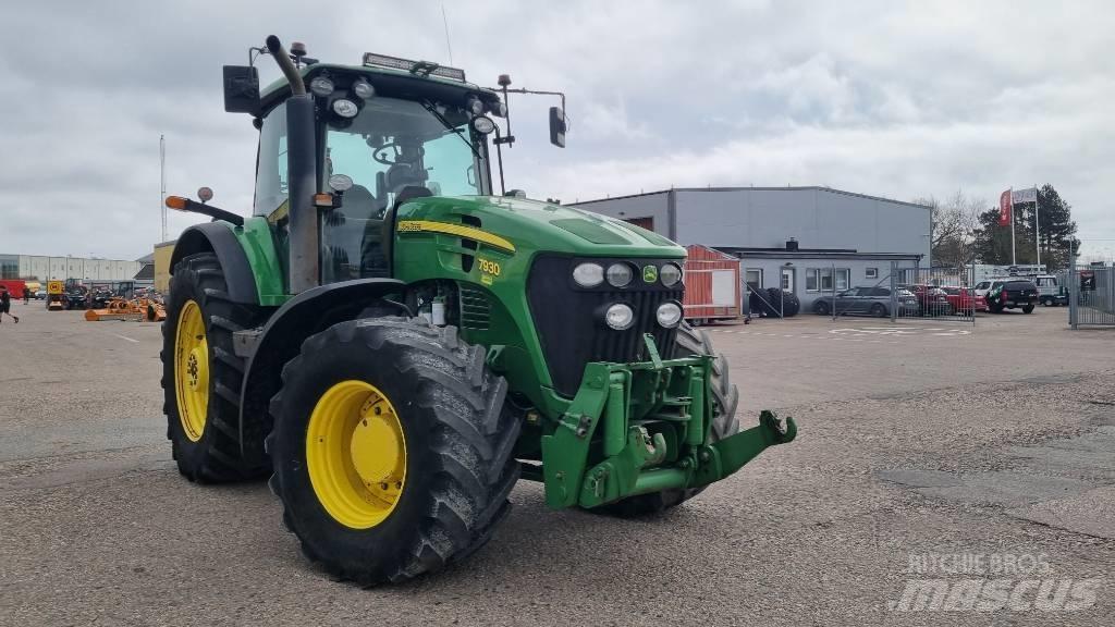 John Deere 7930 Tractors