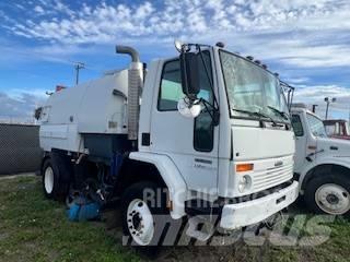 Freightliner FC 80 Sweeper trucks