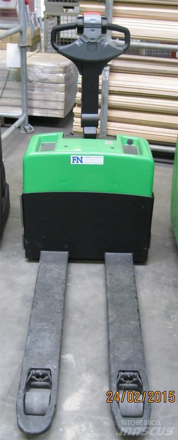 Cesab P213 1,3 to Low lifter