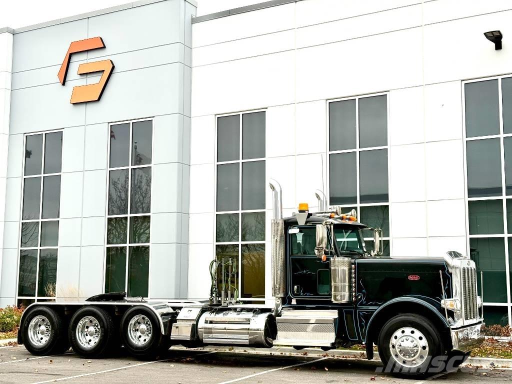 Peterbilt 389 Prime Movers