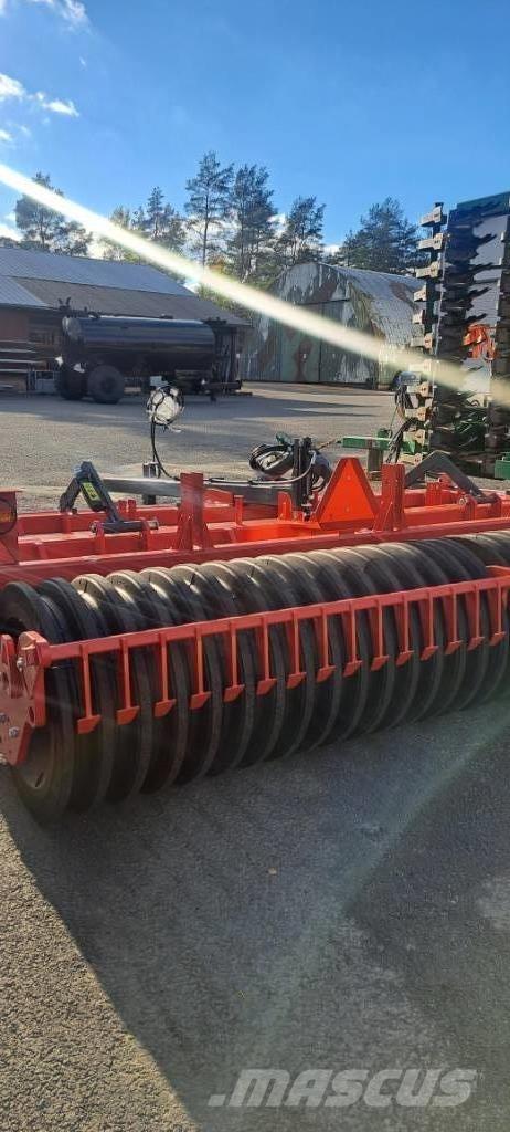 Tume D Harrow 400 Disc harrows