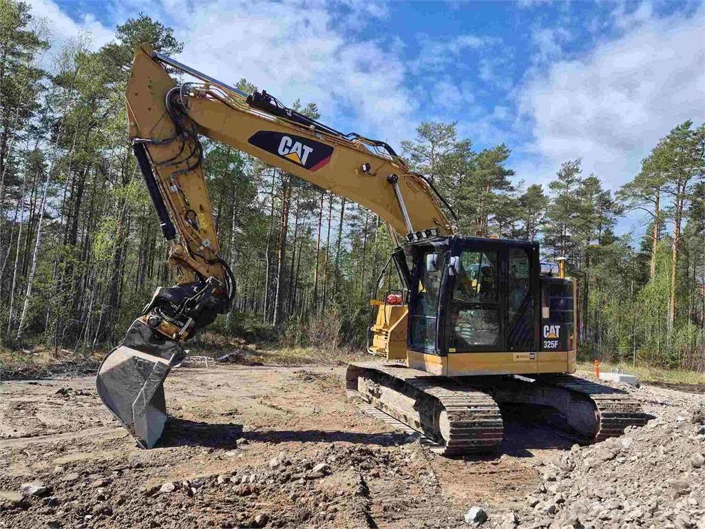 CAT 325FLCR Crawler excavators