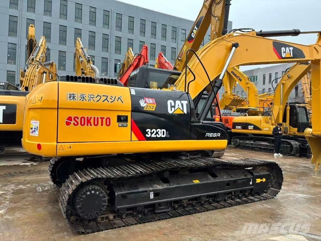 CAT 323 D Crawler excavators
